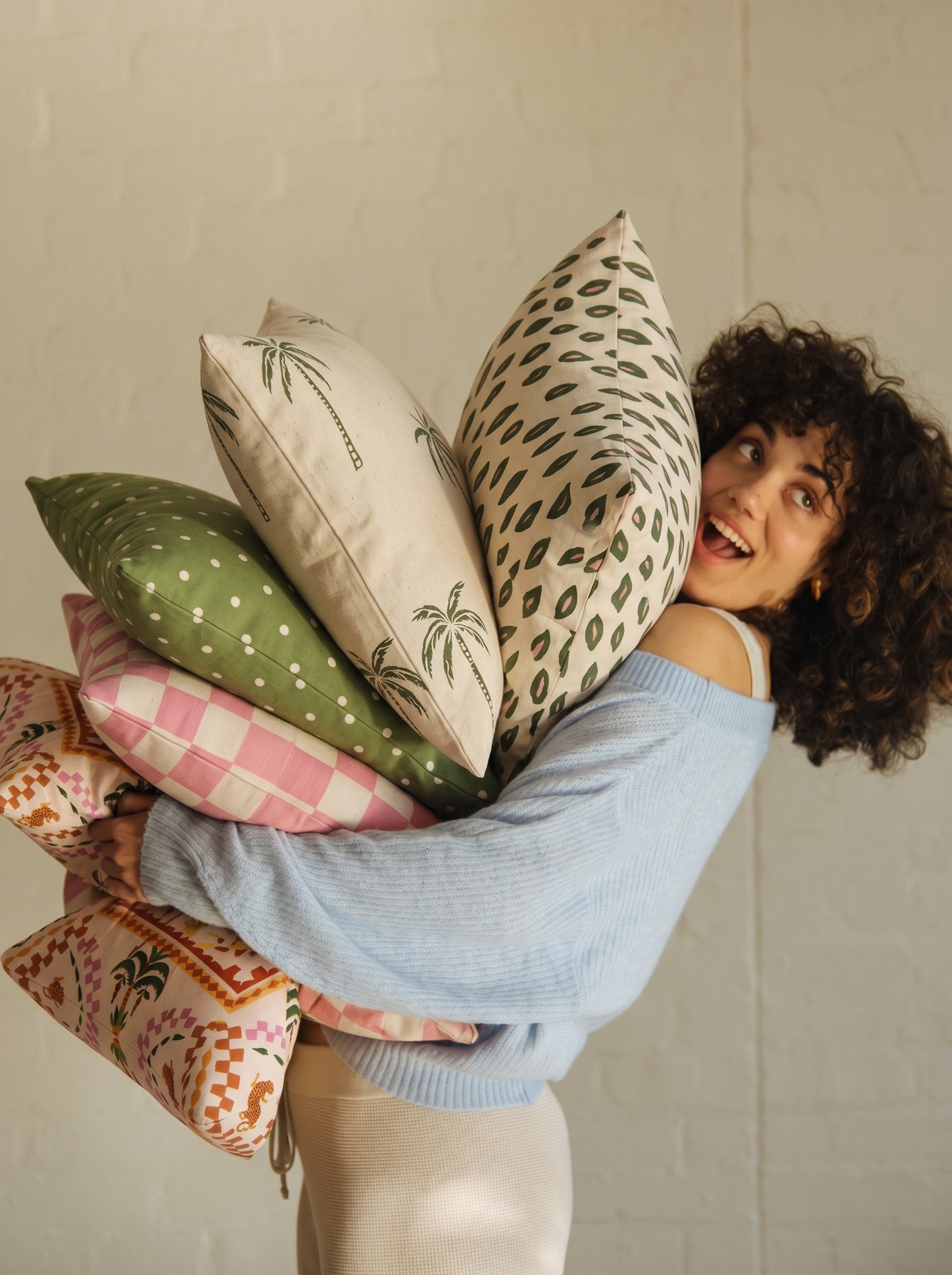 Patterned linen cushion 50x50